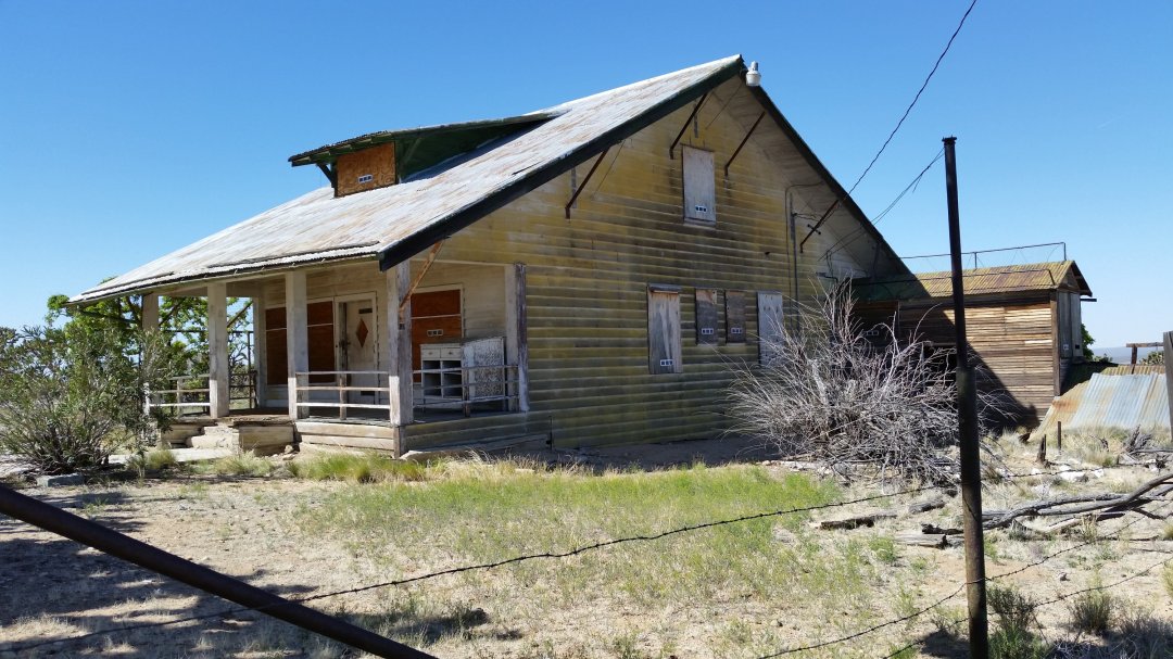 Abandon home in a ghost town mojave Desert sw4x4tours.com